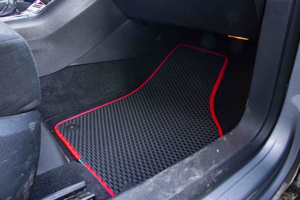 Фото - Коврики из экокожи в салон авто EVAtech ECO для Tiguan (NF) AT Volkswagen 2007-2018 1 поколение SUV EU VW32872CR5AV4BBB