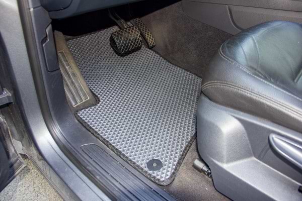 Фото - Килимки з екошкіри в салон авто EVAtech ECO для Touareg (7P) (2-zone climate control) Volkswagen 2010-2014 2 покоління SUV EU VW3402CB5AV8BBLB