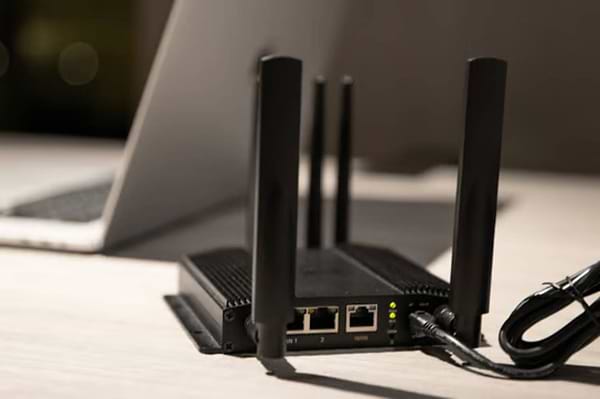 Фото - Маршрутизатор інтернет WiFi6 Peplink MAX BR1 Pro LTEA