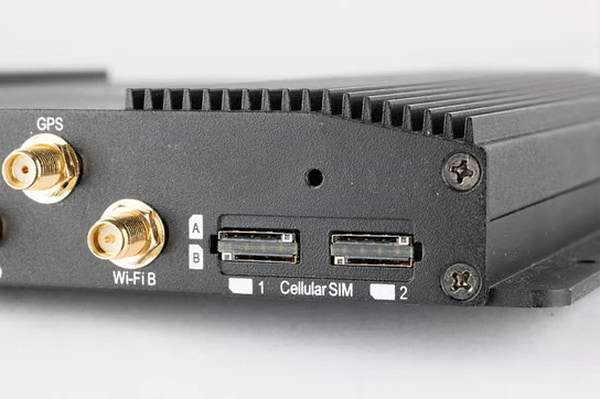 Фото - Маршрутизатор інтернет WiFi6 Peplink MAX BR2 Pro