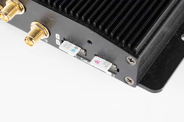 Фото - Маршрутизатор інтернет WiFi6 Peplink MAX BR2 Pro