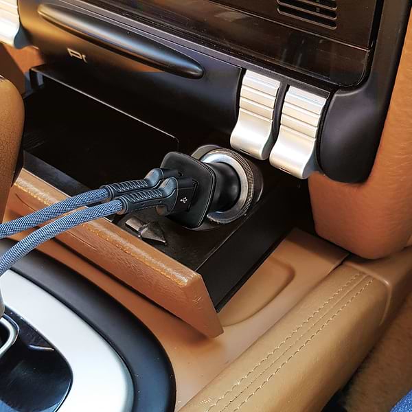 Фото - Автомобільний зарядний пристрій MAKE 12W 2.4A+2.4A Black (MCC-22BK)