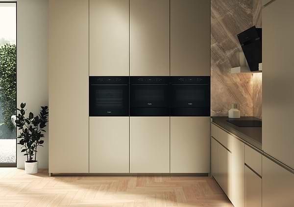 Фото - Комплект техніки Whirlpool Духова шафа + Мікрохвильова піч вбудована Whirlpool WOI78PT1SBA + WMD7O4TB