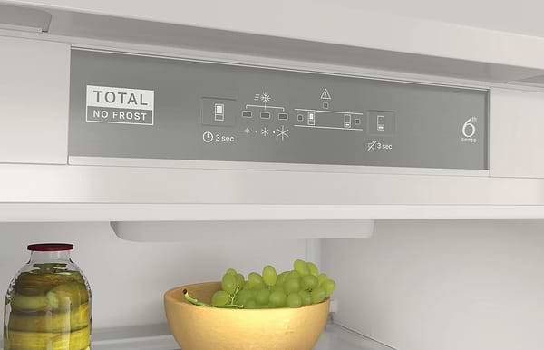 Фото - Холодильник вбудований Whirlpool WHC18 T311