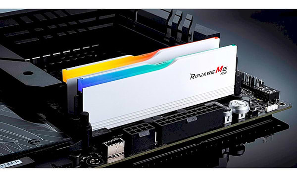 Фото - Память DDR G.Skill Ripjaws M5 RGB White DDR5-6400 32GB (2x16GB) (F5-6400J3239G16GX2-RM5RW)