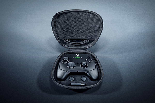 Фото - Геймпад Razer Wolverine V3 PRO, Black (RZ06-05200100-R3M1)
