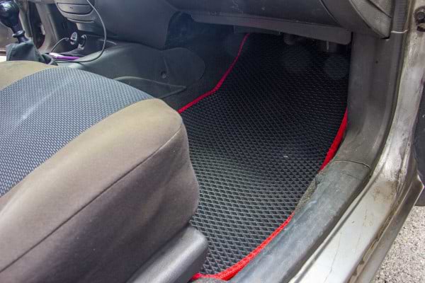 Фото - EVA коврики в салон авто EVAtech для Lanos Daewoo 1998-2017 1 поколение Htb EU DO31959PC4SBB