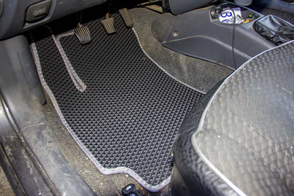 Фото - EVA коврики в салон авто EVAtech для Lanos Daewoo 1998-2017 1 поколение Htb EU DO31959PC4SBB