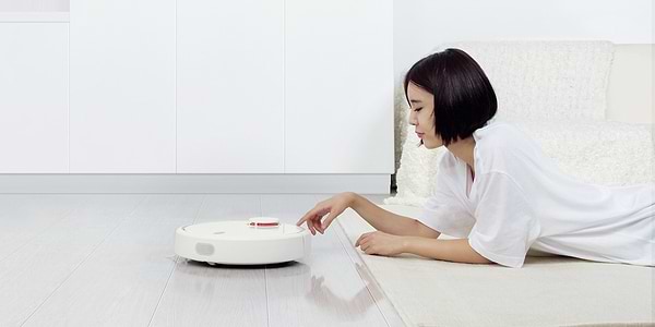 Фото - Робот-пылесос Xiaomi Mi Robot Vacuum (SKV4022GL/SKV4000CN)