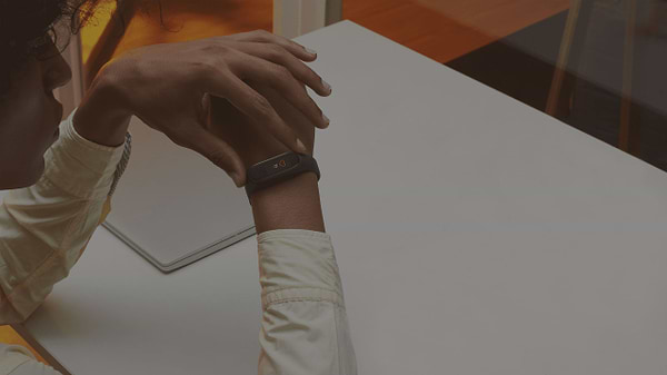 Фото - Фітнес-браслет Xiaomi Mi Smart Band 4 Wine