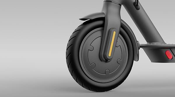 Фото - Електросамокат Xiaomi Mi Electric Scooter Essential Black (DDHBC08NEB)