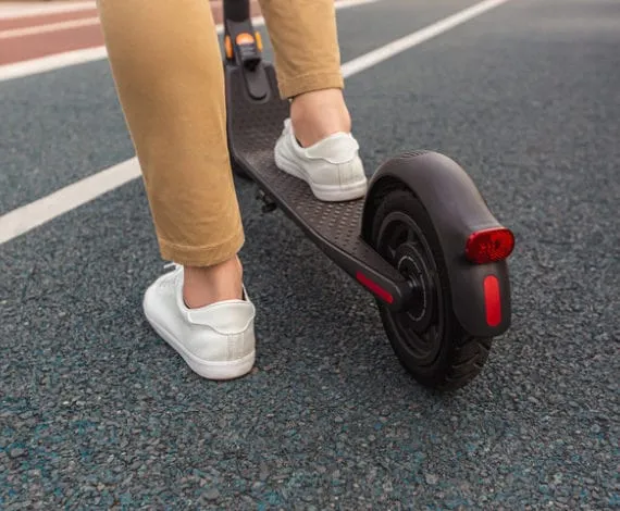 Фото - Електросамокат Segway Ninebot by E45E