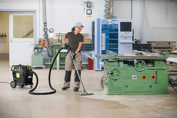 Фото - Пылесос моющий с мешком Karcher NT 30/1 Tact Te L Anniversary Edition (1.148-280.0)