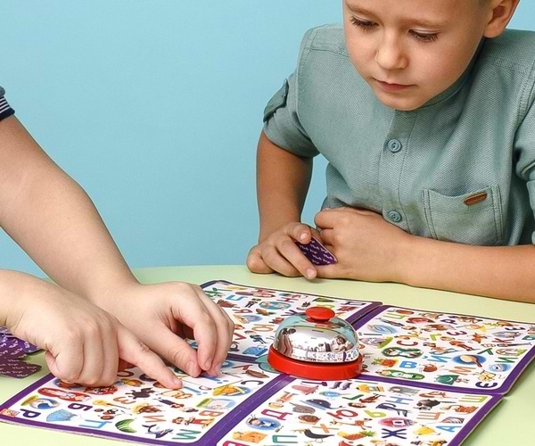 Фото - Настільна гра розвиваюча (5-7 років) Vladi Toys з дзвінком "Пильне око. Азбука" (укр) (VT8010-14)