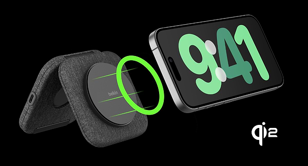 Фото - Бездротовий зарядний пристрій Belkin 2в1 15Вт Travel Pad Qi2 (WIZ026VFBK)