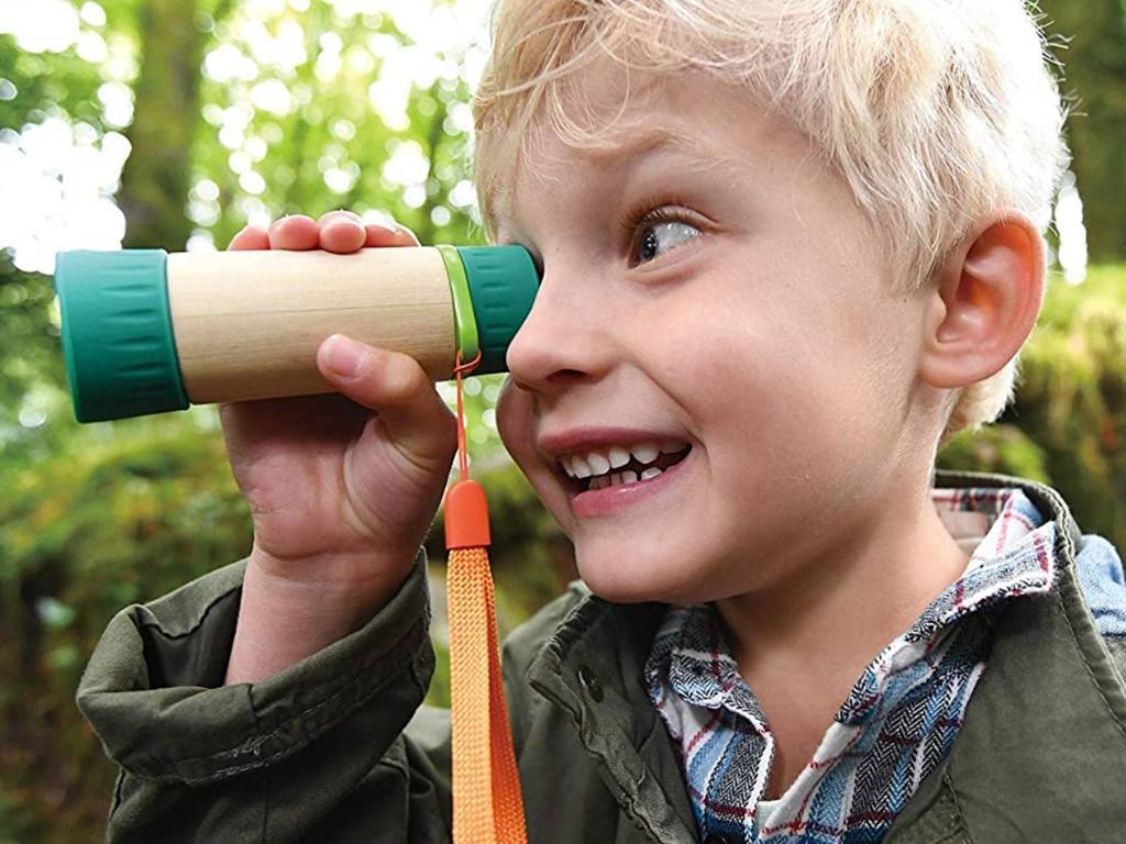 Фото - Кейс дослідника Hape Nature Fun Дослідження та пригоди 8 в 1 (E5581)