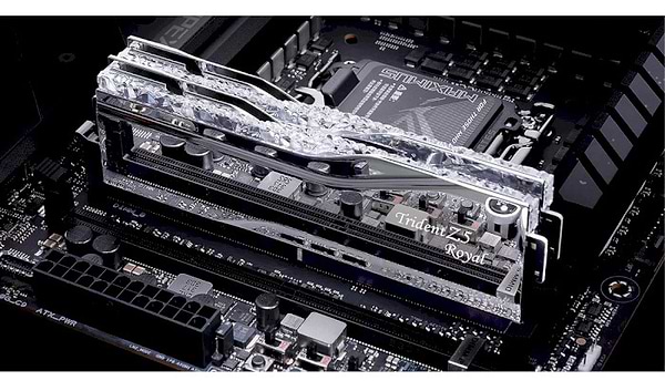 Фото - Память DDR G.Skill Trident Z5 Royal DDR5-7200 32GB (2x16GB) (F5-7200J3445G16GX2-TR5S)
