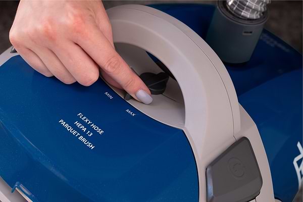 Фото - Пылесос для сухой уборки с мешком Zelmer ZVC 3502 N