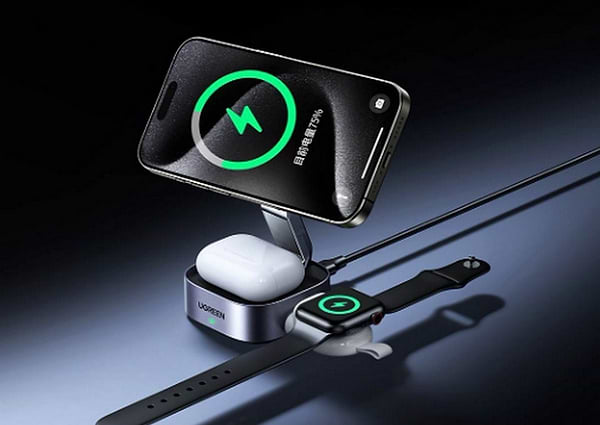 Фото - Беспроводное зарядное устройство UGREEN 2в1 Qi2 Silver (Qi2_1)