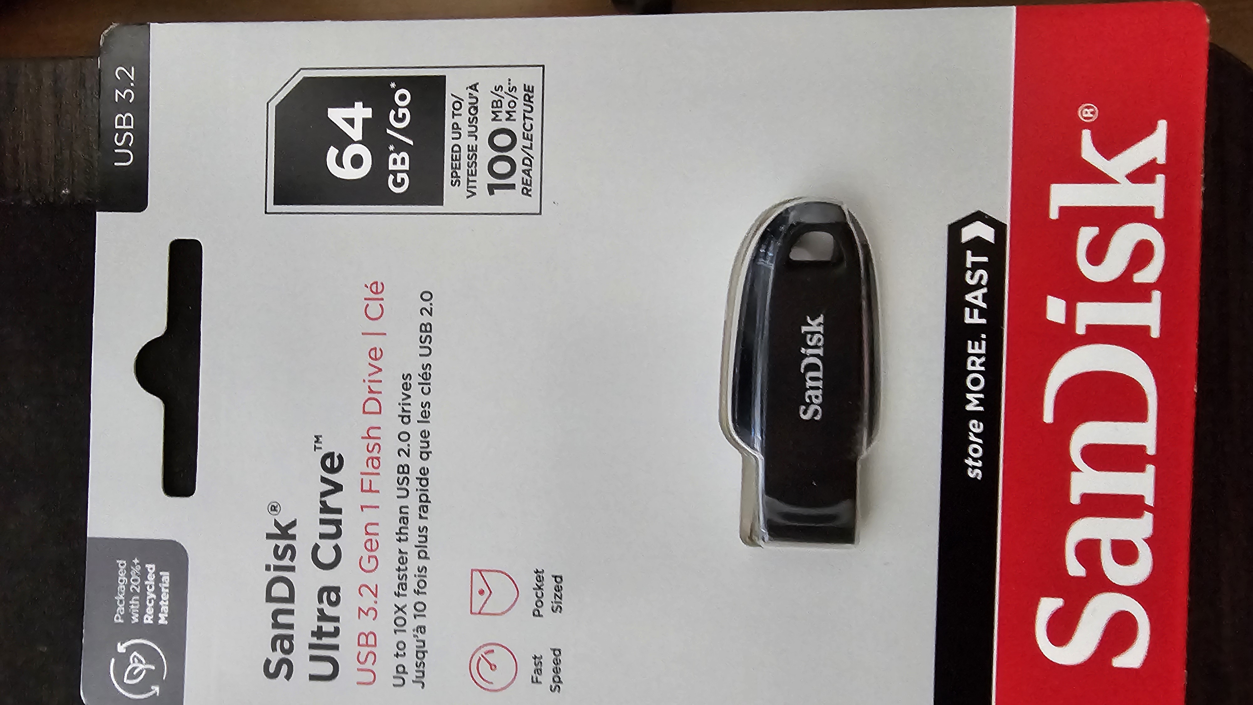 SanDisk Ultra Curve Clé USB 3.2 64 Go – Transfert Rapide Jusqu’à 100 Mo/s, Design Noir Élégant