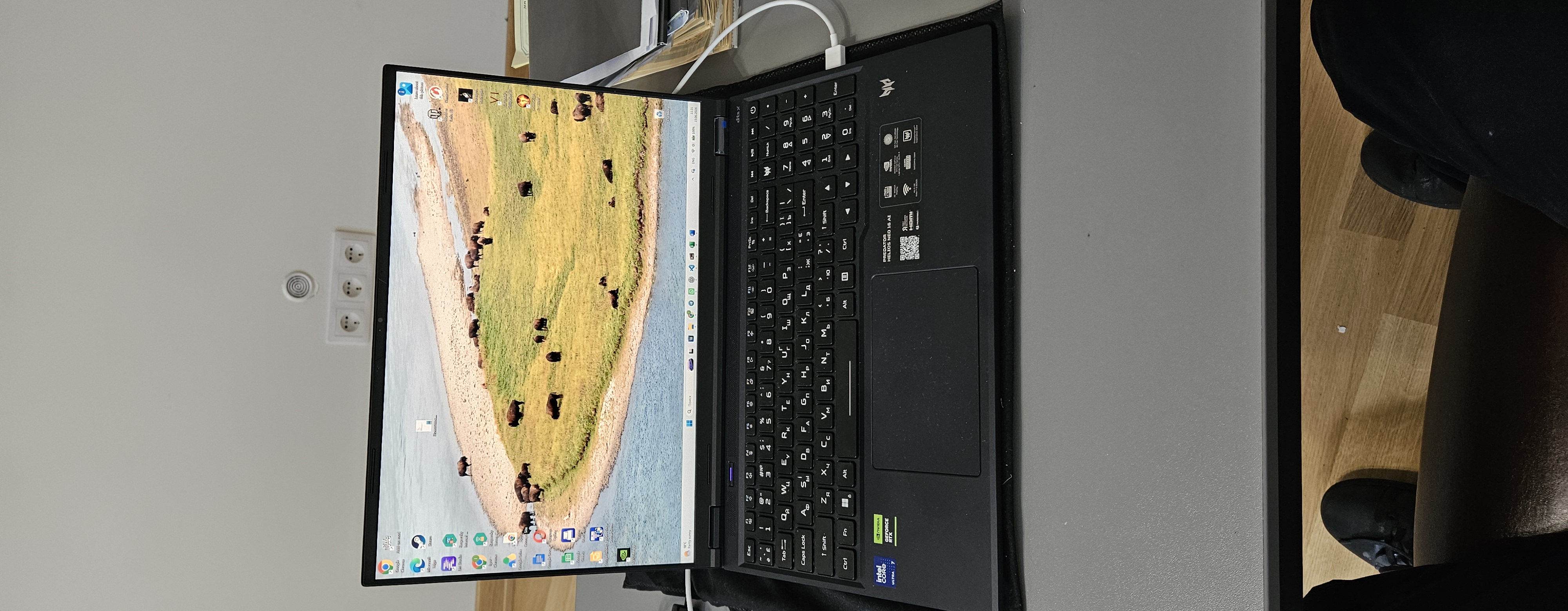Ноутбук игровой Acer Predator Helios Neo 16 AI PHN16-73-792W (NH