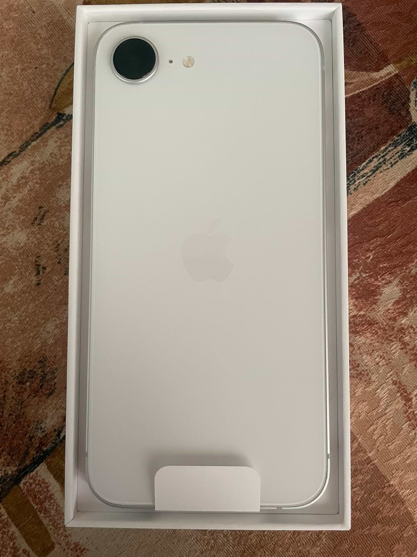 Смартфон Apple iPhone 16e 128Gb White купить - цена