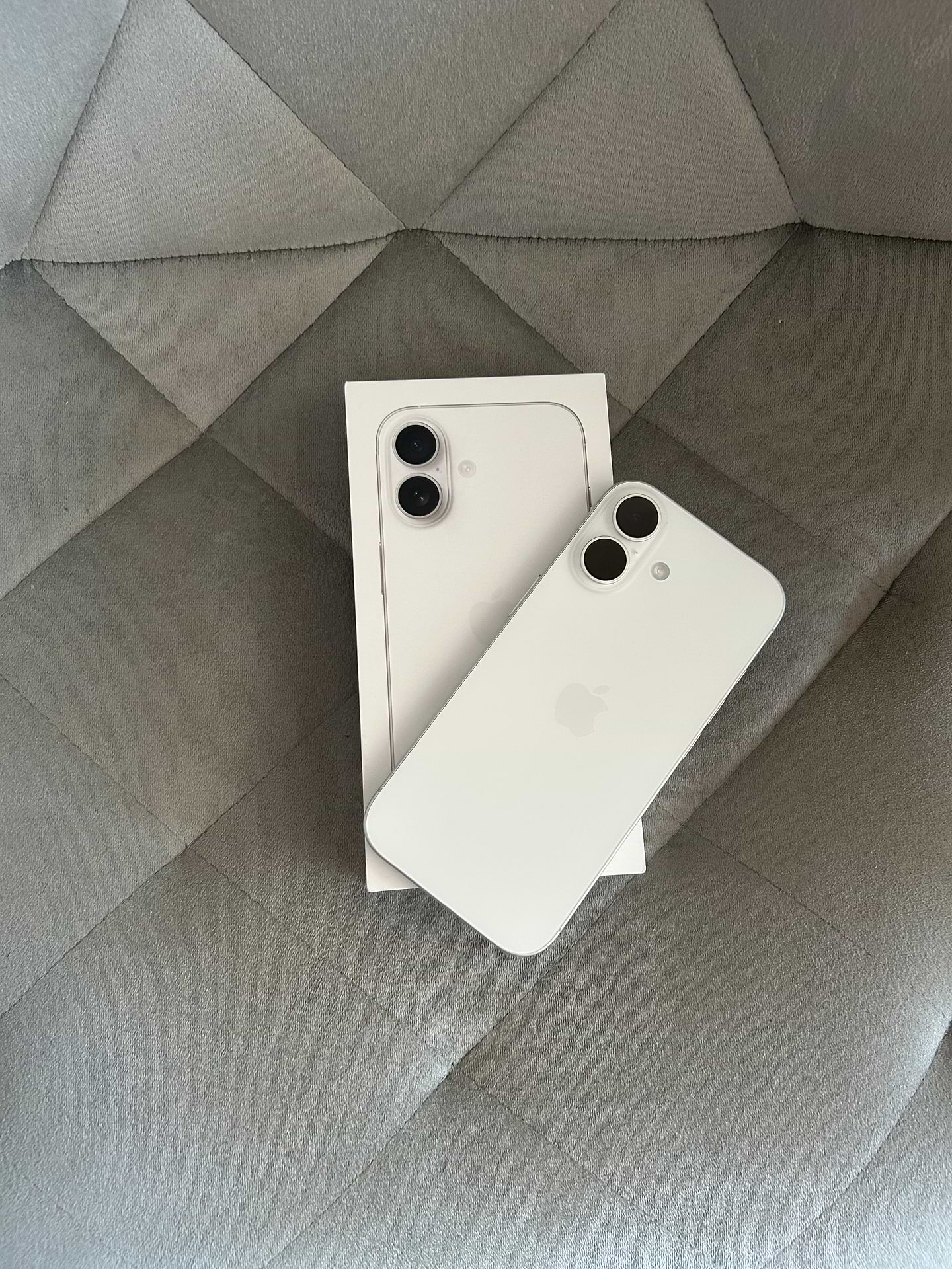 Смартфон Apple iPhone 17 256Gb White купить - цена, характеристики