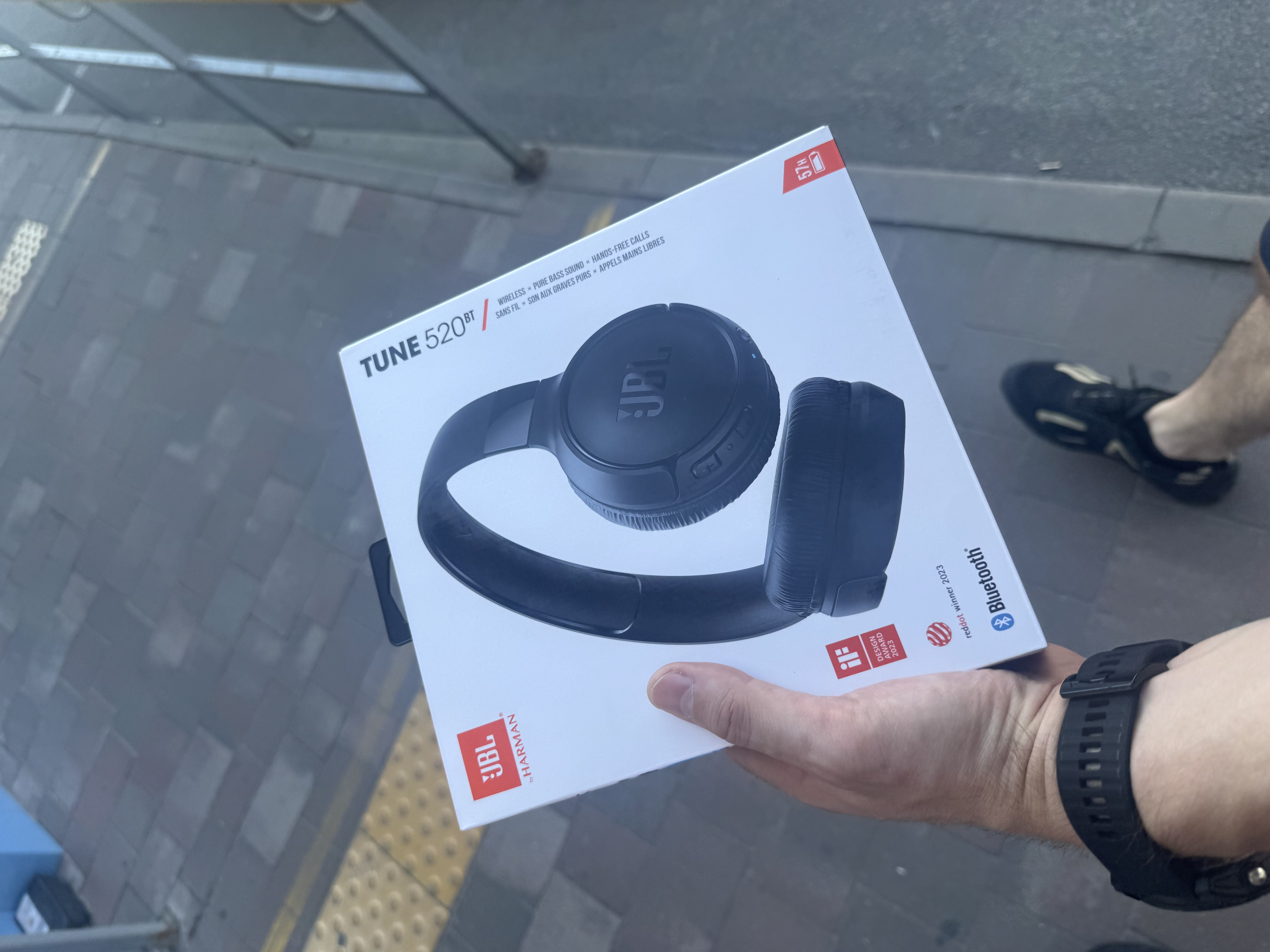 Наушники полноразмерные беспроводные JBL Tune 720BT White