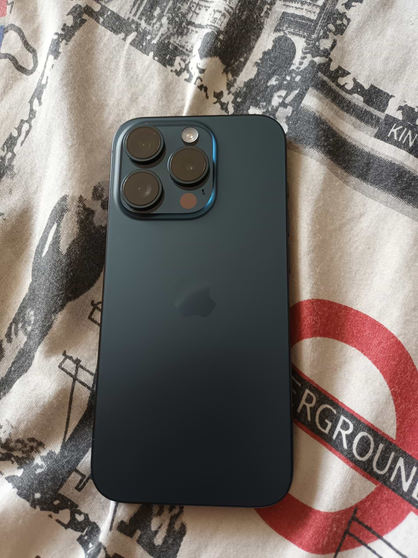 Смартфон Apple iPhone 15 Pro 512GB Blue Titanium (Восстановленный