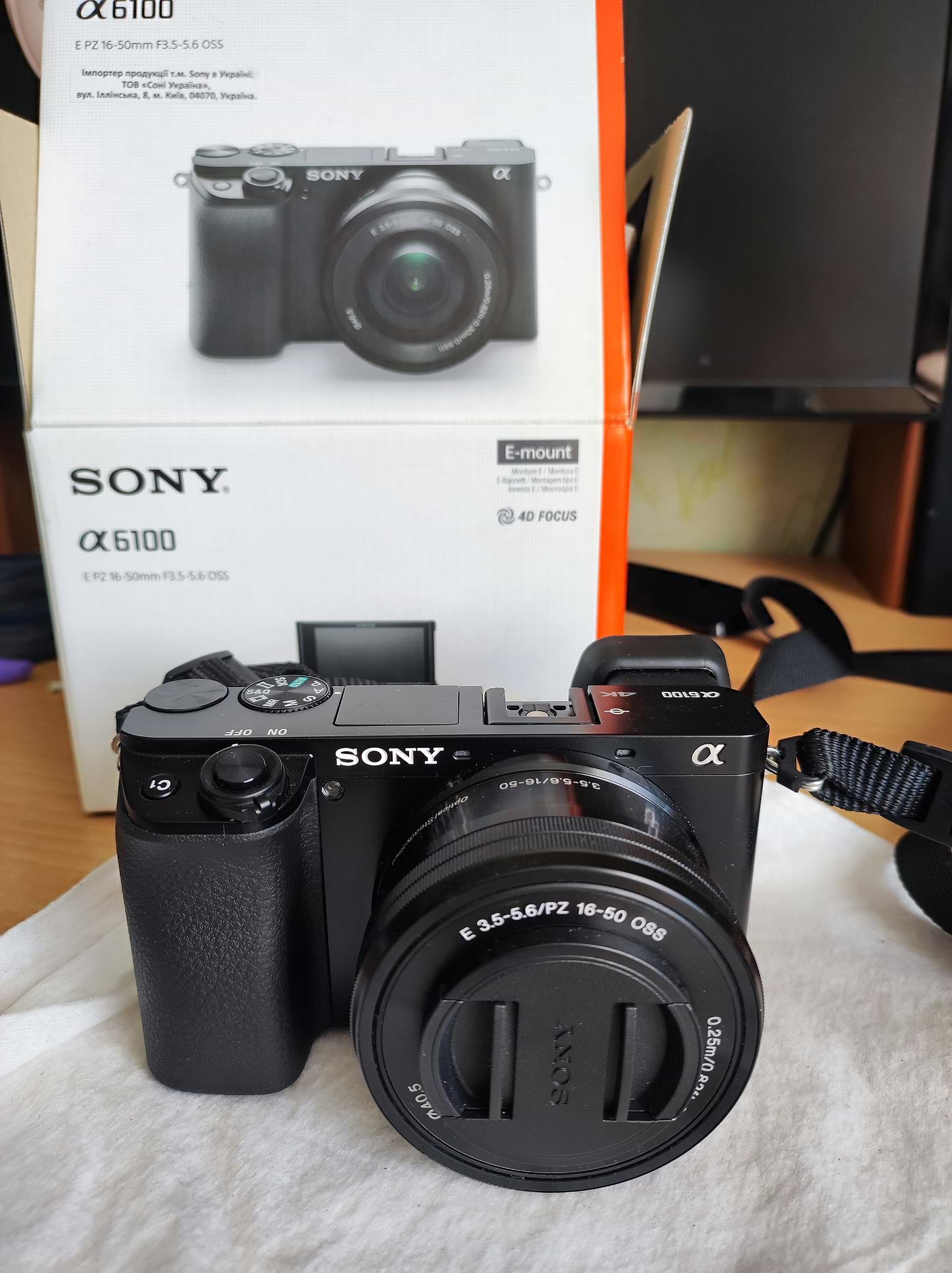 Фотокамера беззеркальная Sony Alpha 6100 kit 16-50mm Black
